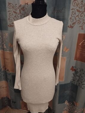 Heart & Hips Cream Long Sleeve Dress